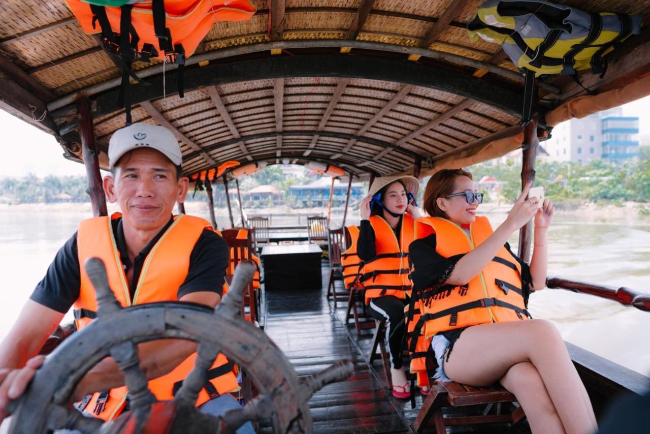 Saigon Riverside Retreat Hotel Хошимин Екстериор снимка